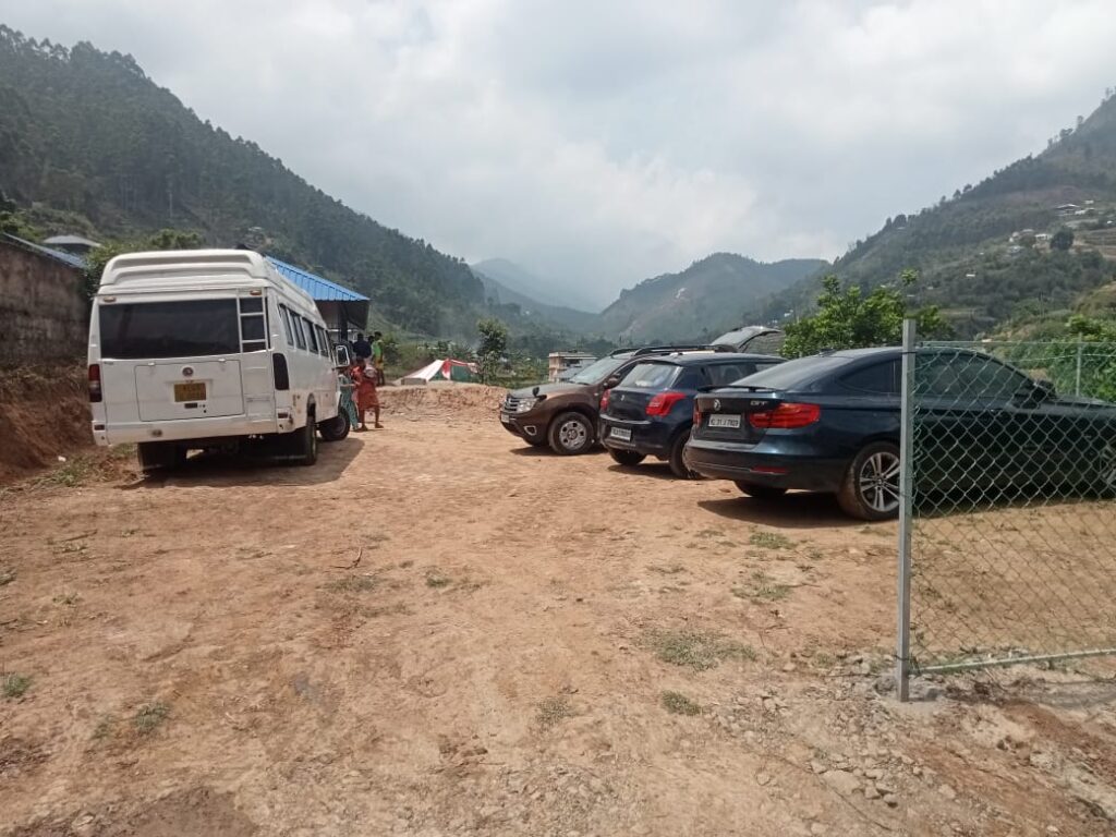 Best Place with Ample car Parking at Vattavada , Nature Sign resort